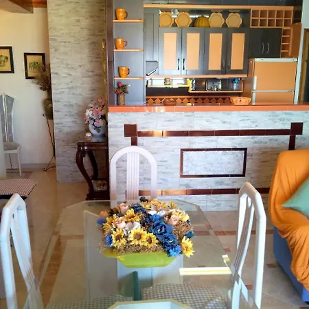 Inviting Apartment In Fuengirola - 100 M² With Sea View フエンヒロラ