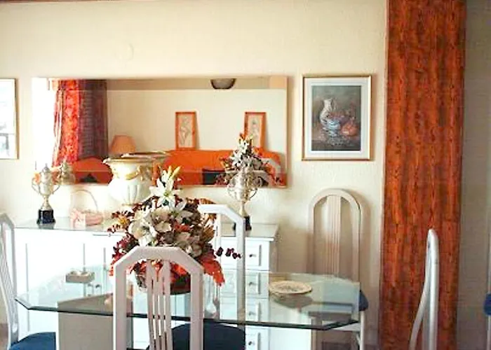 Inviting Apartment In Fuengirola - 100 M² With Sea View Apartamento